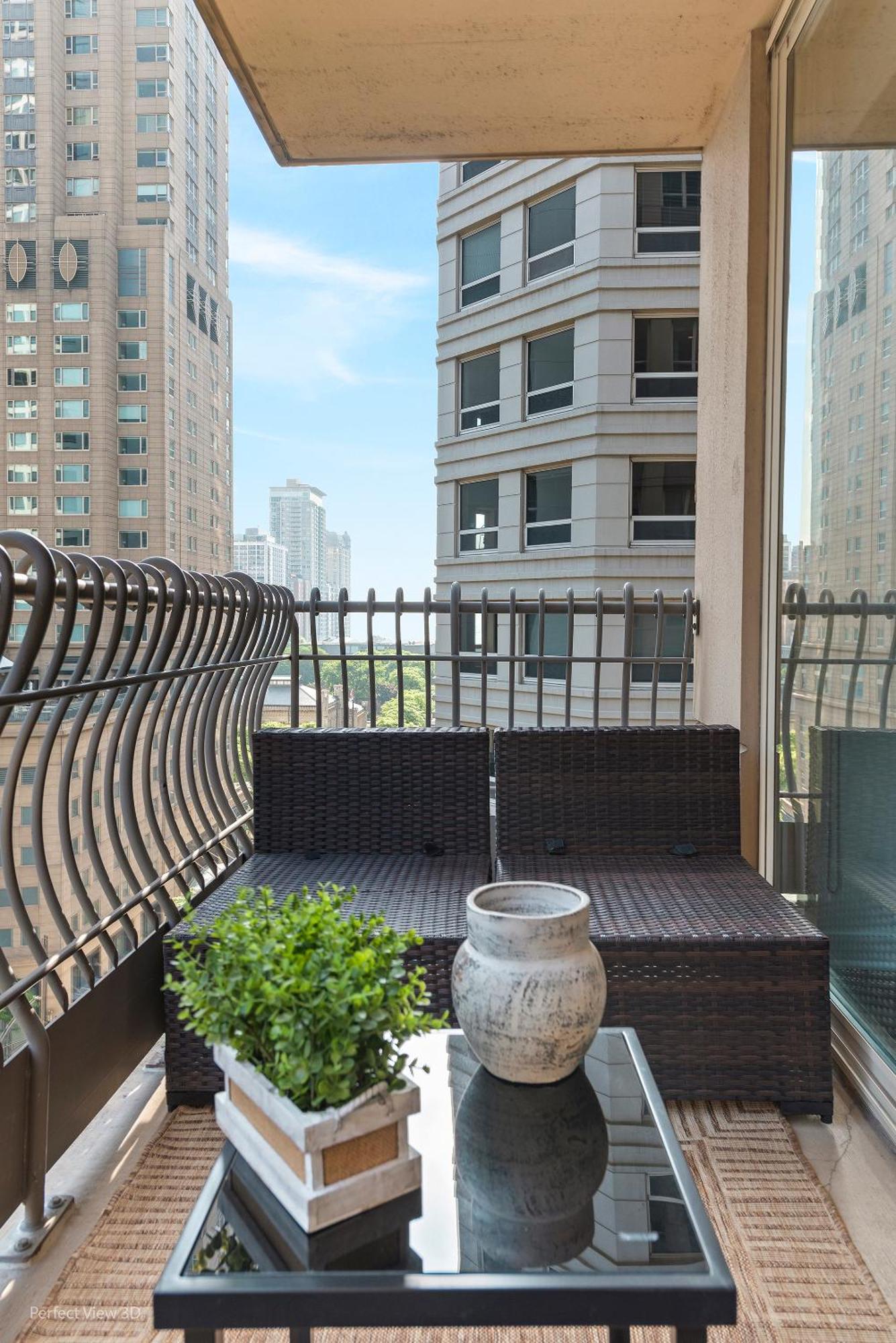 The Bernardin Gold Coast Luxury Apartments Near Magnificent Mile Chicago Exterior photo