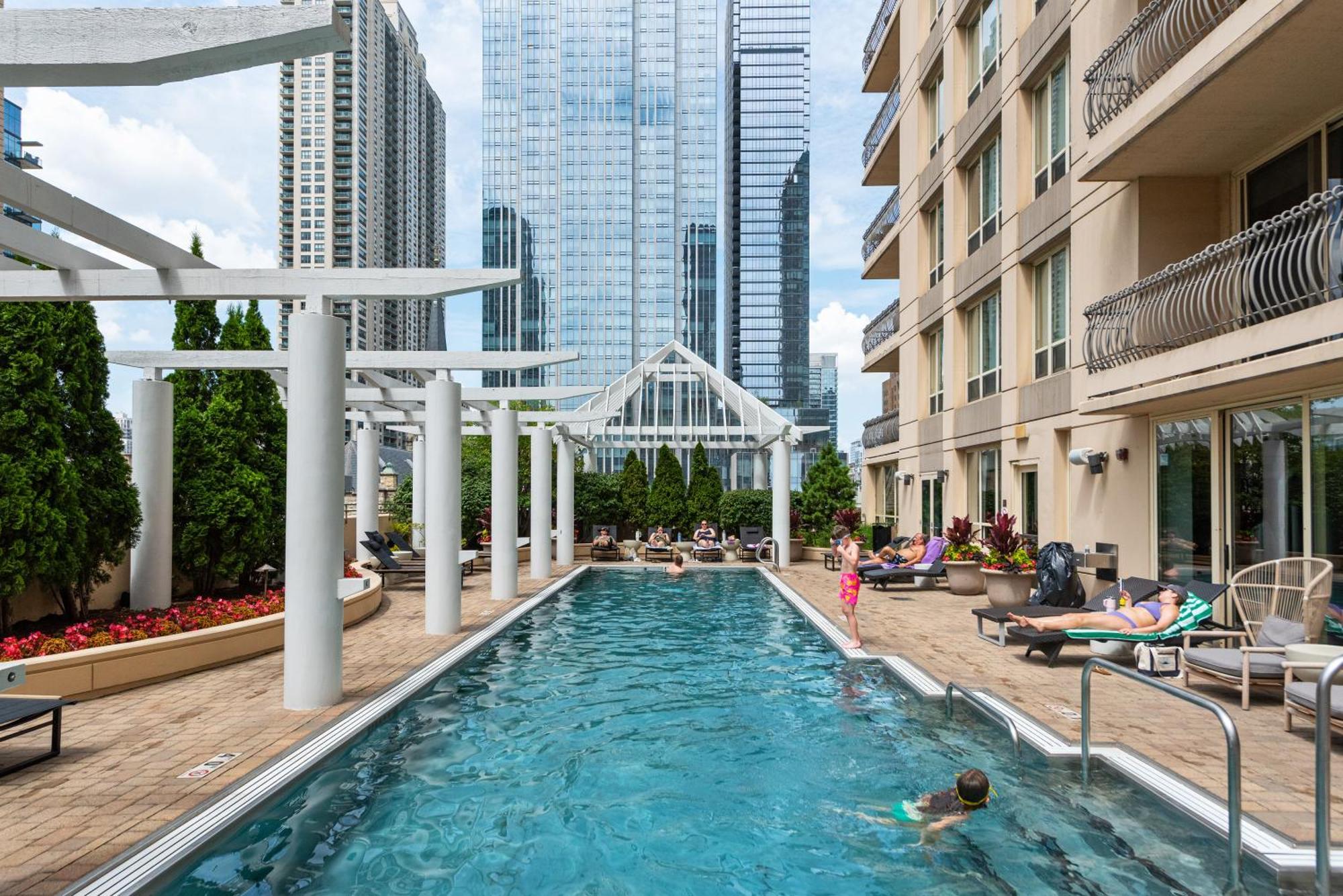 The Bernardin Gold Coast Luxury Apartments Near Magnificent Mile Chicago Exterior photo