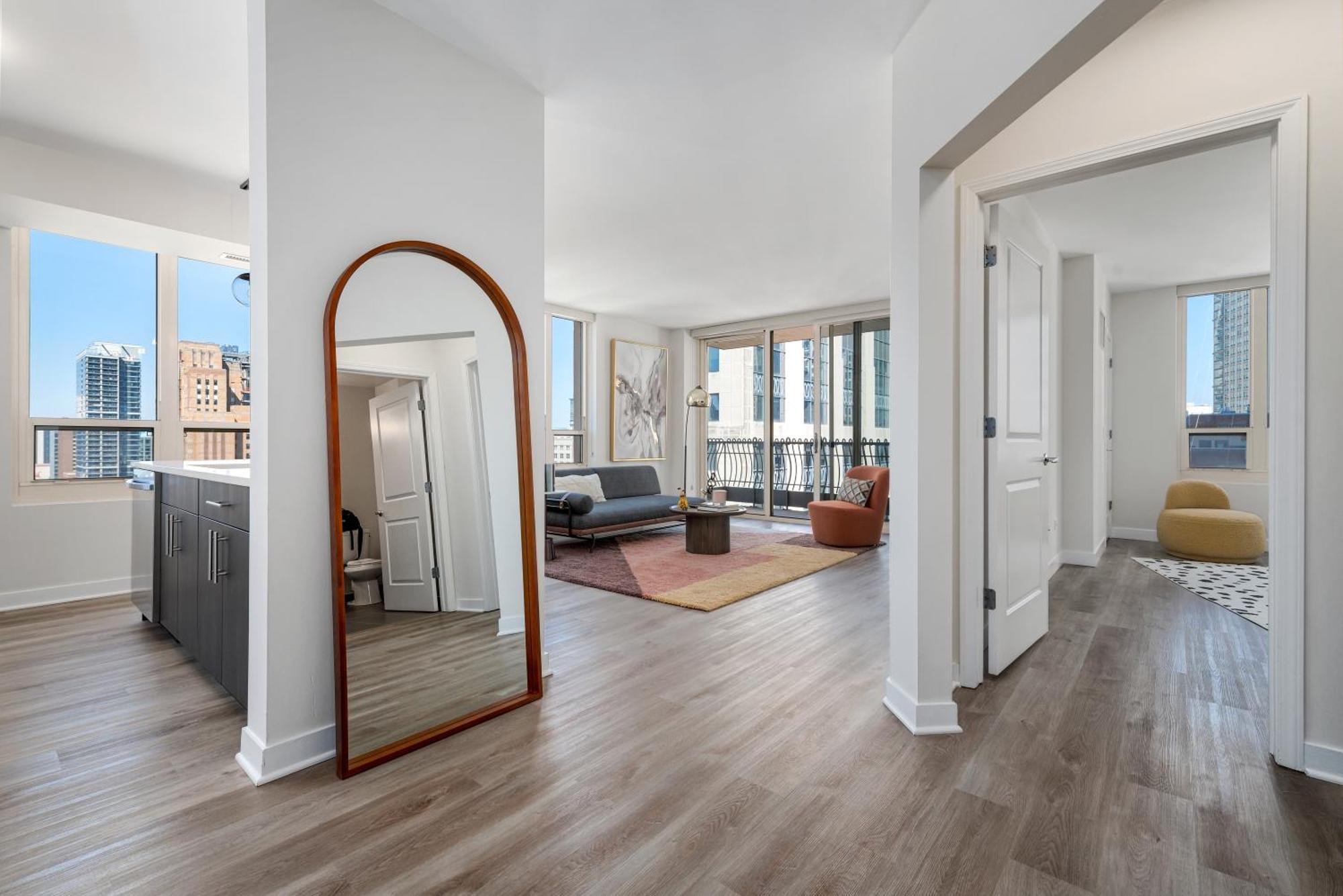 The Bernardin Gold Coast Luxury Apartments Near Magnificent Mile Chicago Exterior photo