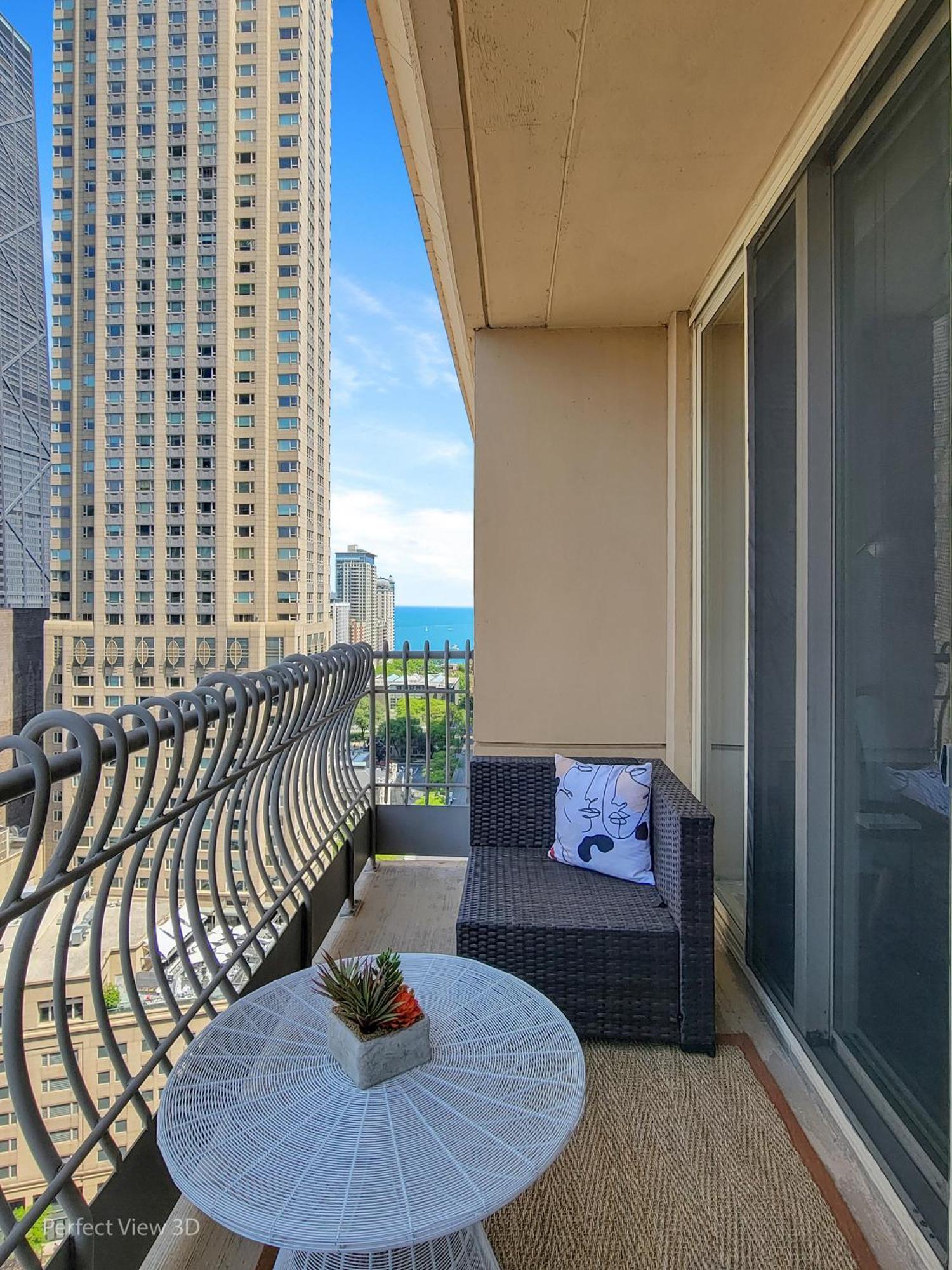 The Bernardin Gold Coast Luxury Apartments Near Magnificent Mile Chicago Exterior photo